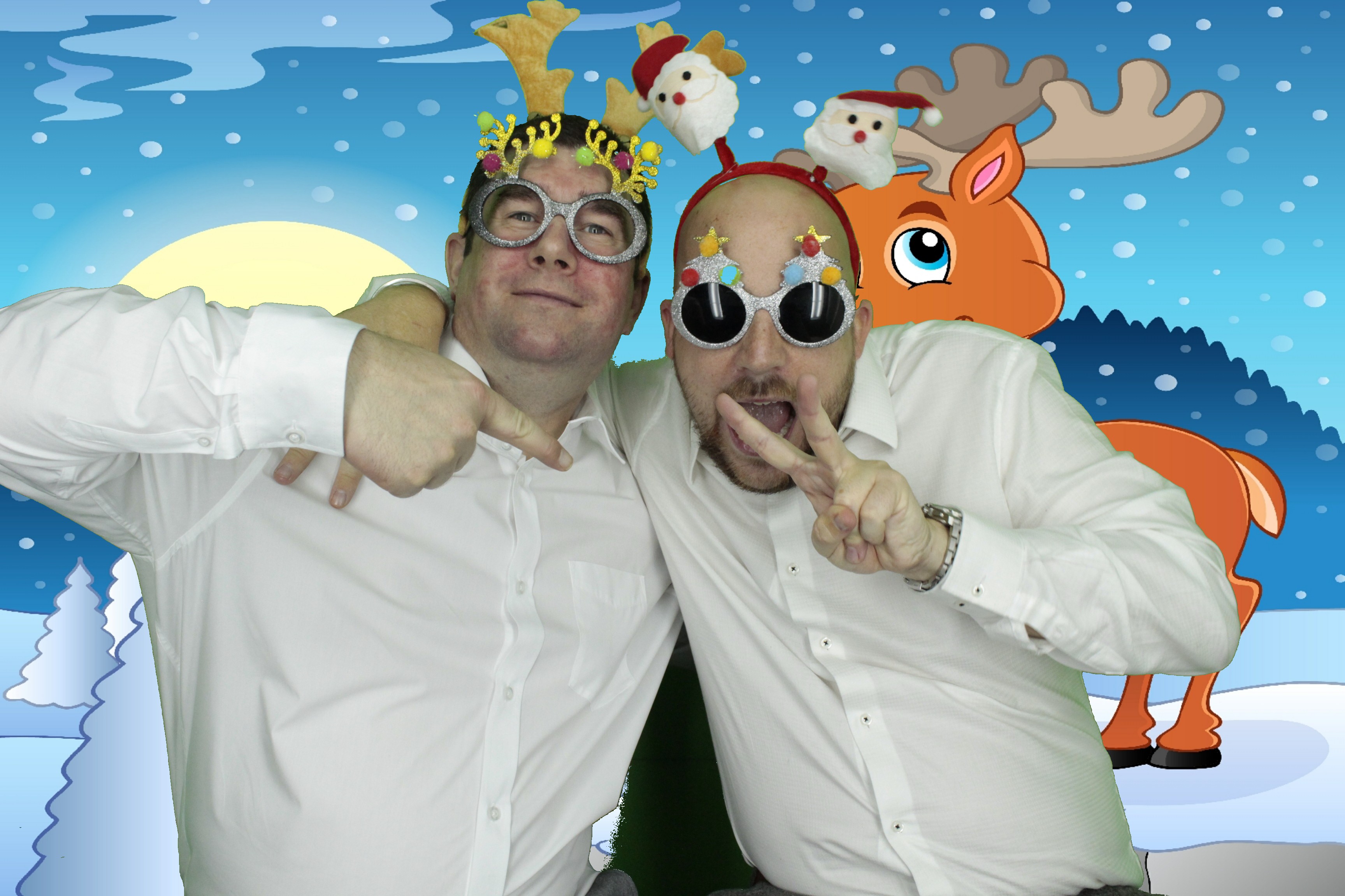 Silvermere Christmas Party | View more photos from the event at gallery.myphotoboothexperience.co.uk/u/MyPhotoBoothExperienceLtd/Silvermere-Christmas-Party-3